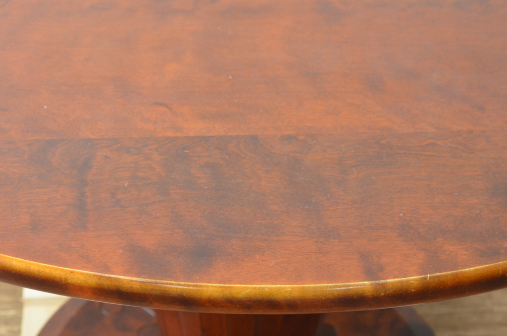 中古　美品　星野民藝(星野民芸)　艶やかな木肌と深みある色合いが魅力のラウンドダイニングテーブル(4人掛け、2人掛け、食卓、ラウンドテーブル、丸テーブル)(R-066914)
