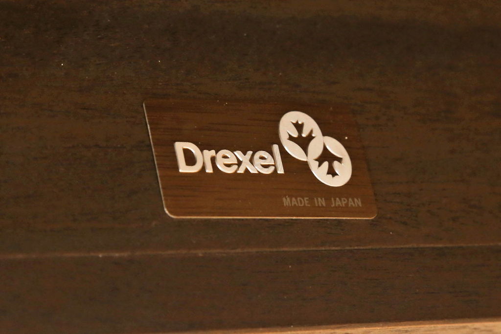 中古　DREXEL HERITAGE(ドレクセルヘリテイジ)　Triune(トライユン)　洗練された佇まいが美しいダイニングテーブル(食卓、4人掛け、6人掛け)(R-061554)