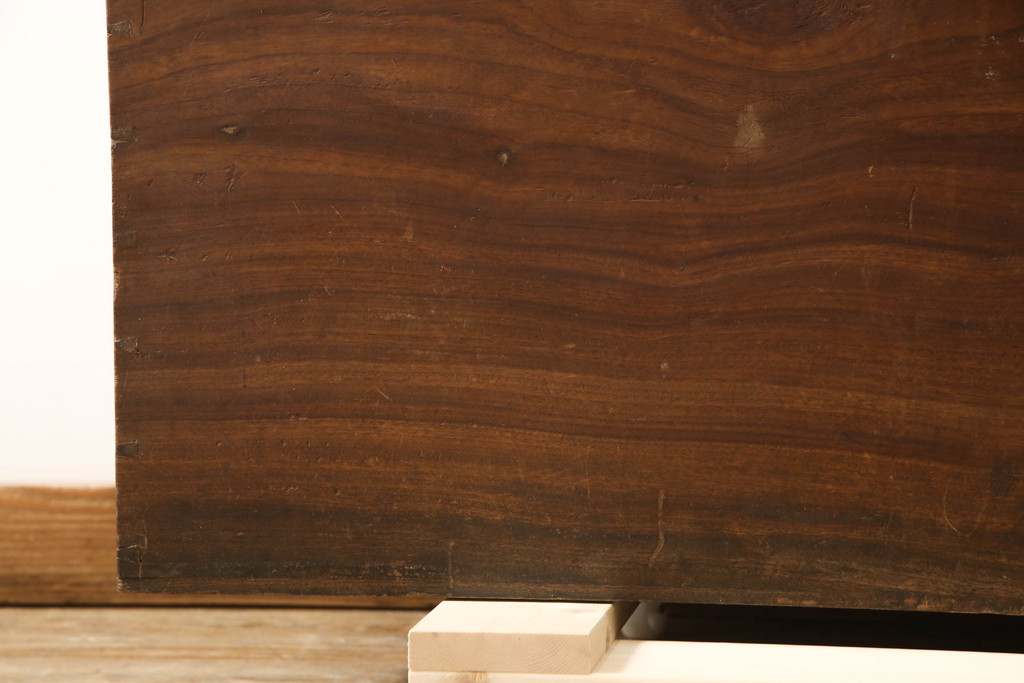 アンティーク雑貨　くすの木(クス、楠)材　シンプルなデザインが取り入れやすい収納箱(舟トランク、船トランク、ブランケットボックス、サイドテーブル、センターテーブル、ローテーブル、トランクテーブル)(R-067121)