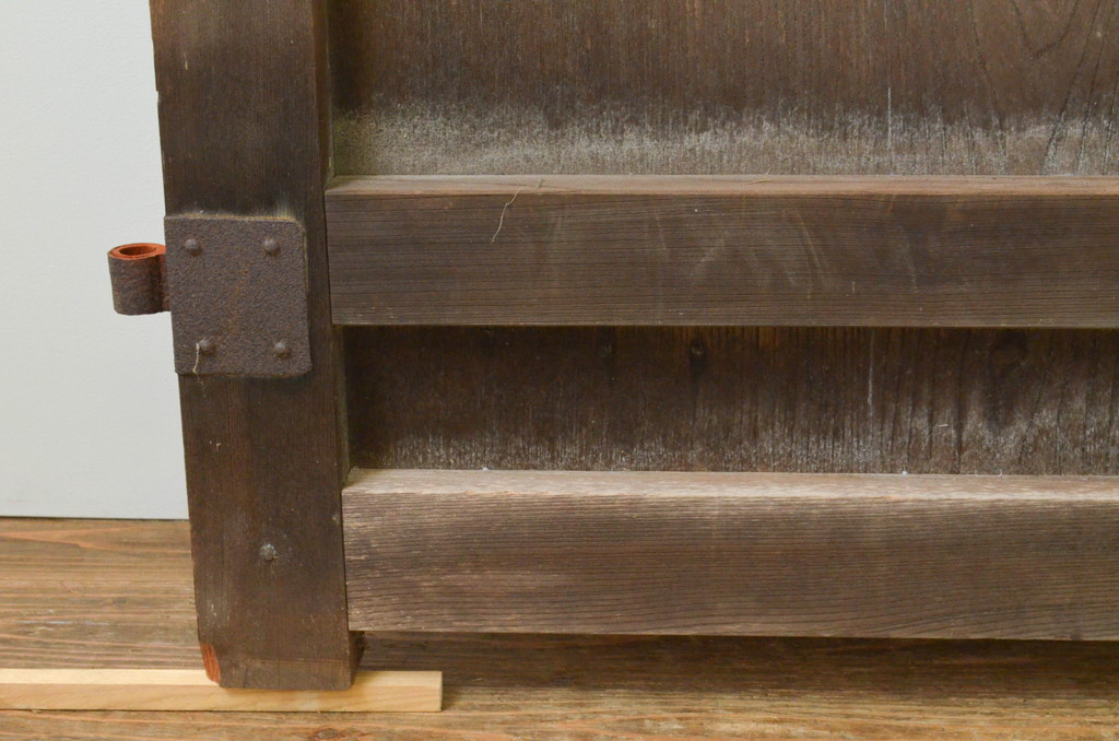 アンティーク建具　高級品!!　総欅(ケヤキ)材　一枚板　経年により深みを増した木色が趣ある門扉1対(2枚セット、木製扉、蔵戸、玄関戸)(R-066787)
