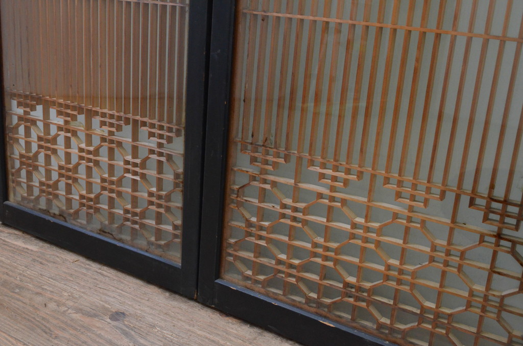 アンティーク建具　両面ガラス　和モダンな雰囲気づくりにおすすめの書院戸2枚セット(組子、引き戸、ガラス戸)(R-067825)