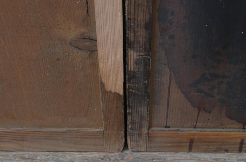 アンティーク建具　落ち着いた和の空間を演出する横桟の板戸窓2枚セット(引き戸、格子戸、舞良戸)(R-067964)