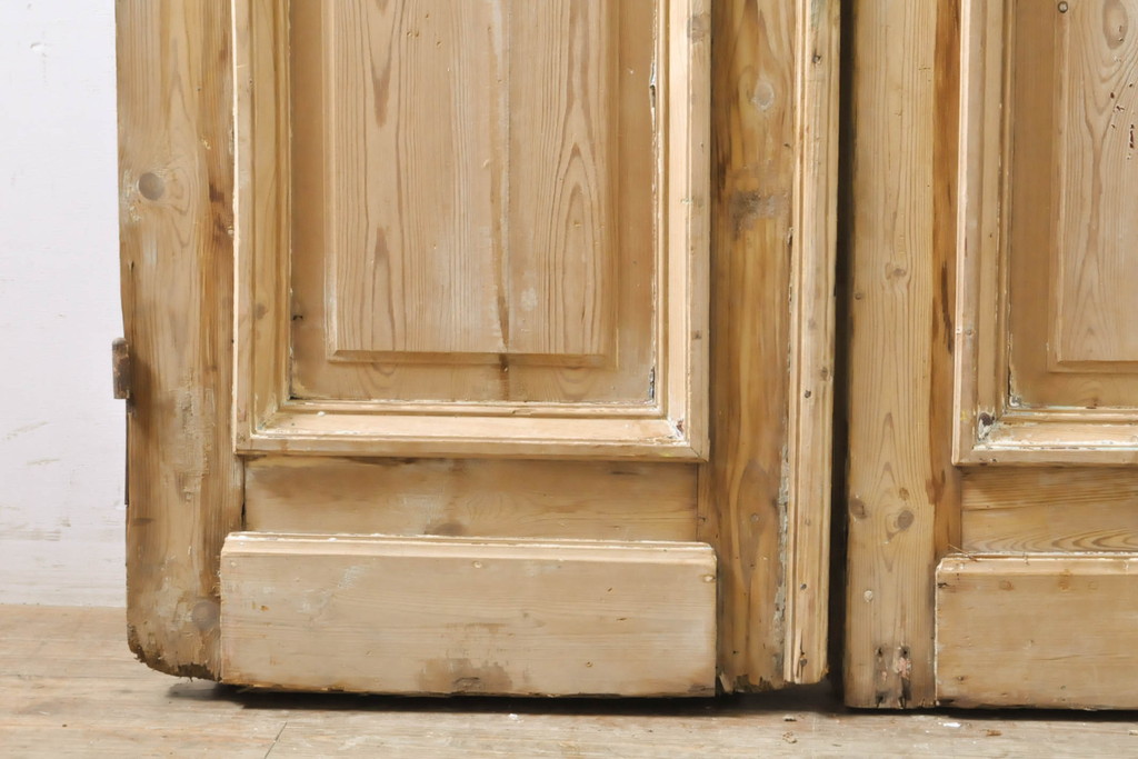 フランスアンティーク　パイン材　アイアンフェンスのデザインがお洒落な両開きドア1対2枚セット(建具、木製扉)(R-068131)