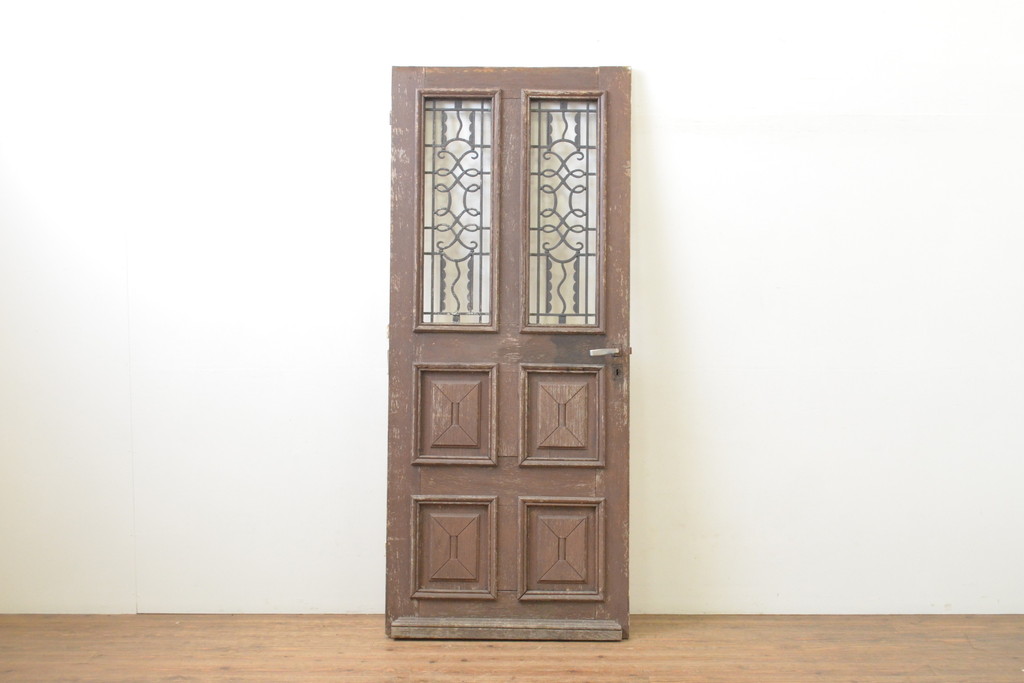 海外アンティーク　ペイント仕上げ限定　オーク材　かわいらしいデザインのアイアンフェンス入りドア1枚(建具、木製扉)(R-068054)