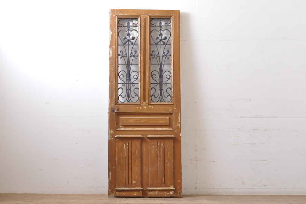 海外アンティーク　ペイント仕上げ限定　可憐なデザインのアイアンフェンス入りドア1枚(建具、木製扉)(R-068128)