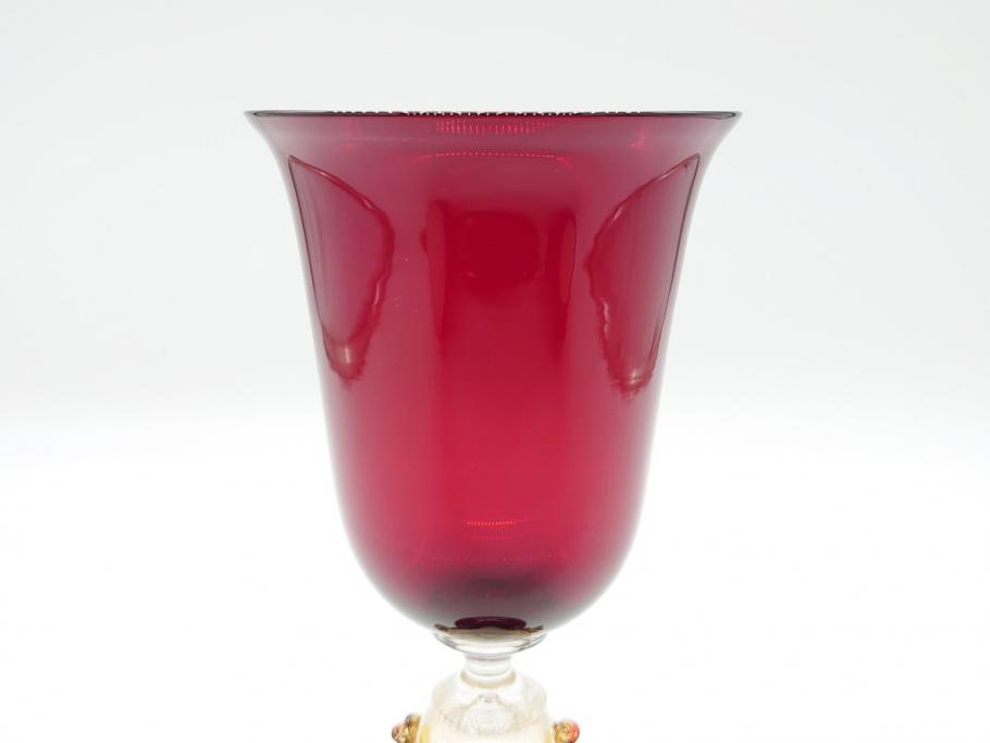 イタリア　ムラノガラス　ベネチアンガラス　金彩　優美な曲線のデザインが印象的なワイングラス(ヴェネチアングラス、ムラーノガラス、作家物)(R-061142)
