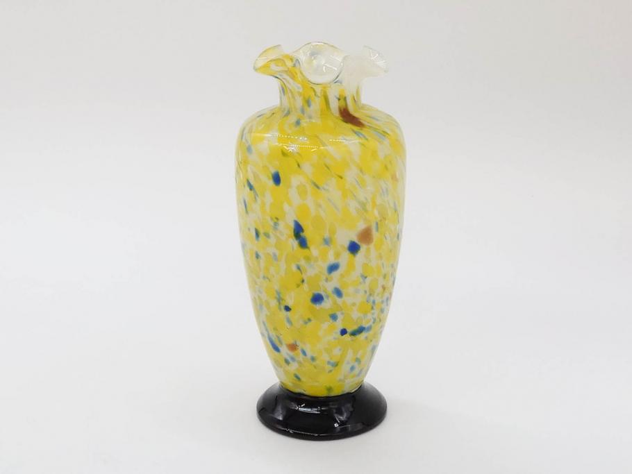 昭和レトロ 戦前 大正 鮮やかな黄色が空間のアクセントになる古いマーブルガラス花瓶(フリル、吹雪、色被せ、一輪挿し、花入、花器、硝子、吹きガラス)(R-075907)  | ラフジュ工房