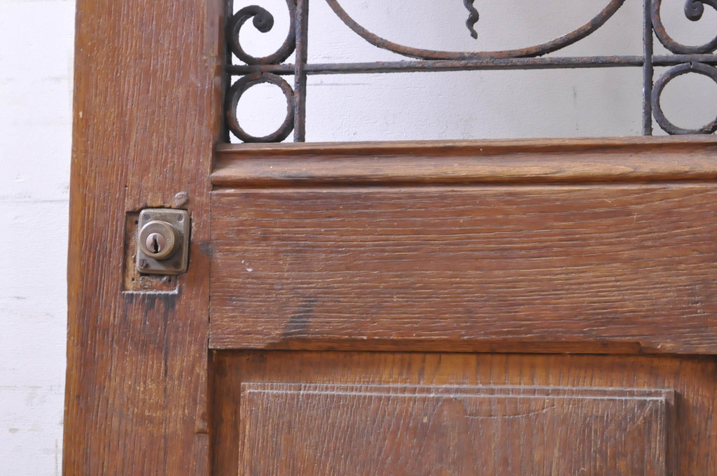 海外アンティーク　オーク材　フレンチな雰囲気溢れる可憐なデザインのアイアンフェンス入りドア1枚(建具、木製扉)(R-068518)