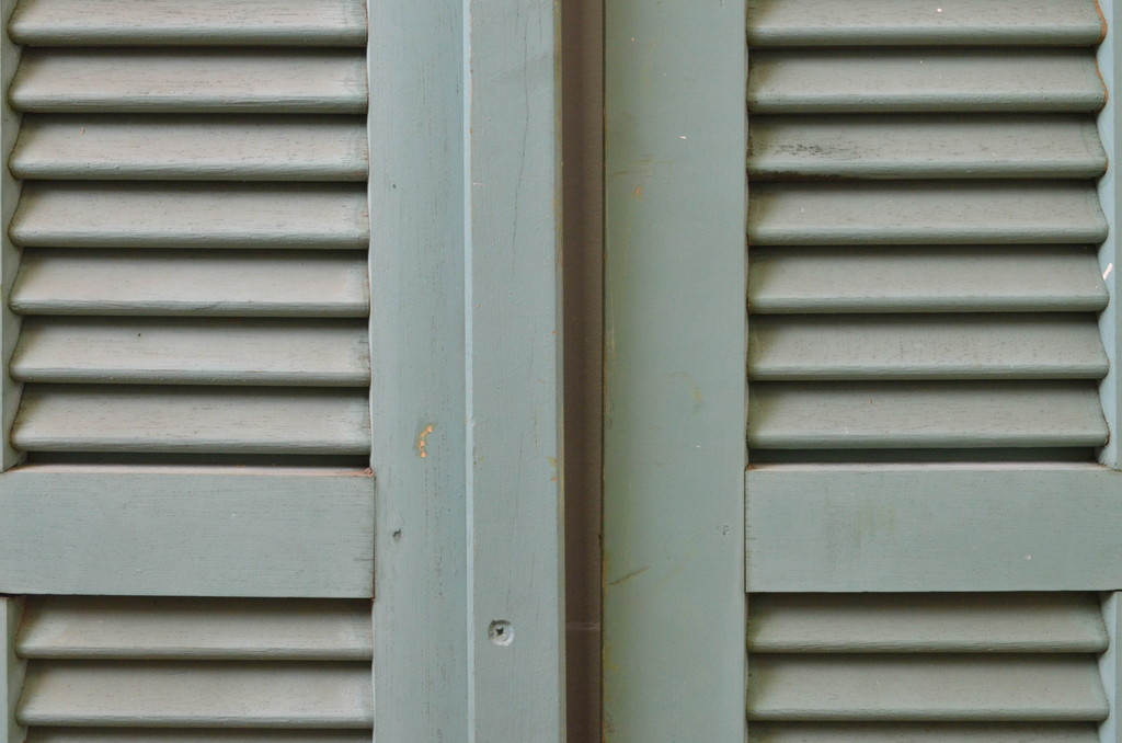 海外アンティーク　フレンチスタイルのインテリアにおすすめなヴォレー1対2枚セット(扉、ドア、雨戸、ルーバー、ボレー)(R-068471)