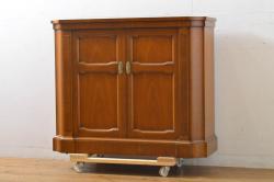 中古　イタリア家具　arflex(アルフレックス)　COMPOSER(コンポーザー)　シンプルなデザインでお部屋に馴染みやすいローチェスト(引き出し、サイドチェスト、サイドボード、ローボード)(R-061500)