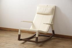 中古　美品　B&B　イタリア　MARIO BELLINI(マリオ・ベリーニ) VOL AU VENT(ヴォロ ヴァン)　モダンでスタイリッシュな空間づくりにおすすめのレザーチェア(椅子、ダイニングチェア)(定価約23万円)(R-055393)