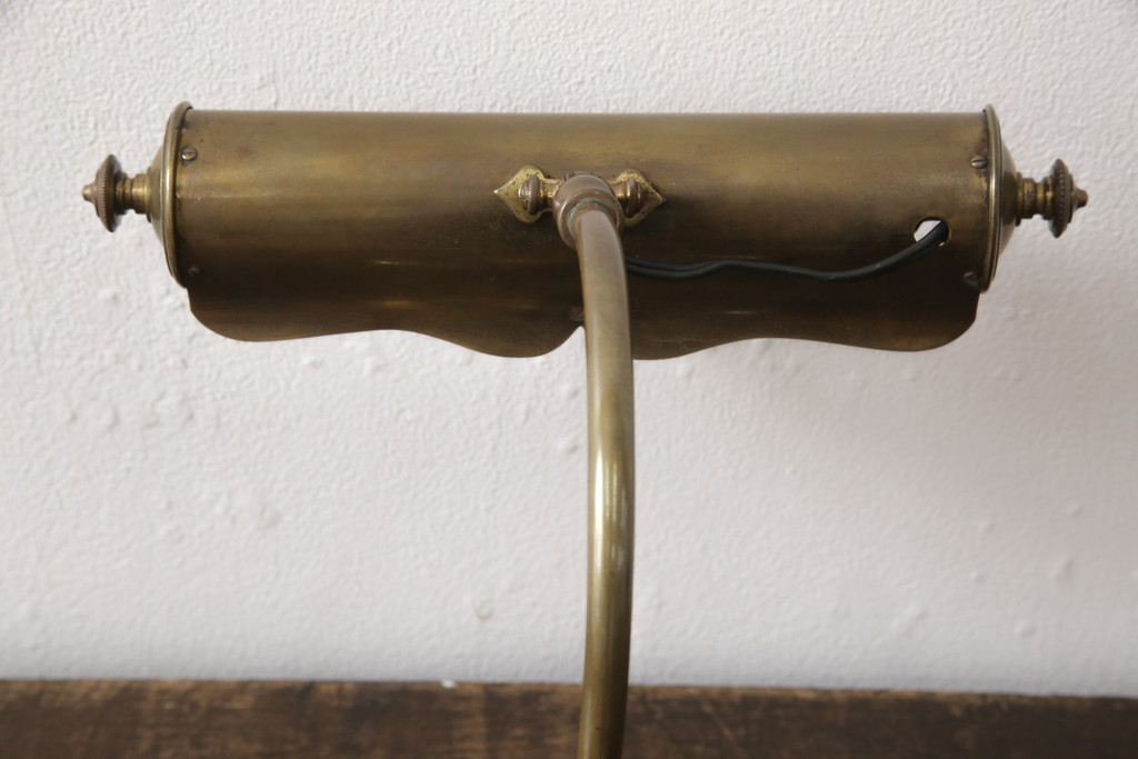 イギリスアンティーク　真鍮(しんちゅう)　優雅なムードを演出してくれるデスクスタンド(テーブルスタンド、スタンドライト、卓上照明)(R-058050)