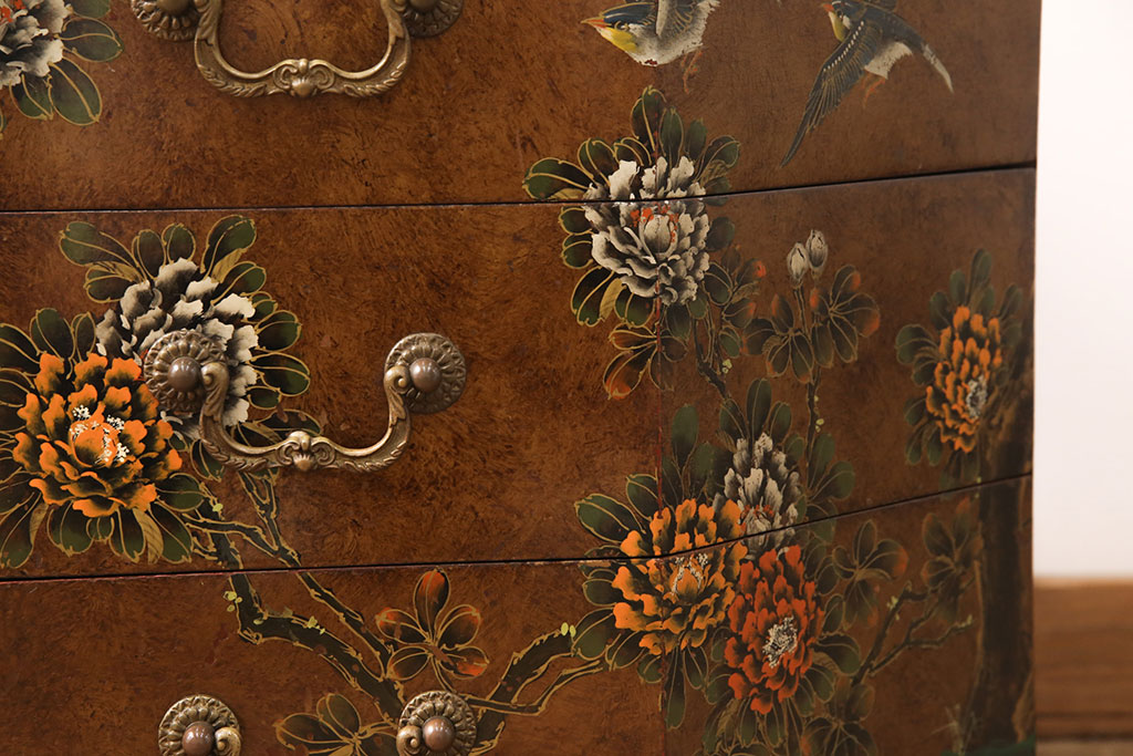 ビンテージ家具　繊細な絵柄と凝ったつくりが目を引くシノワズリ様式のサイドチェスト(ヴィンテージ、引き出し、サイドテーブル)(R-052185)