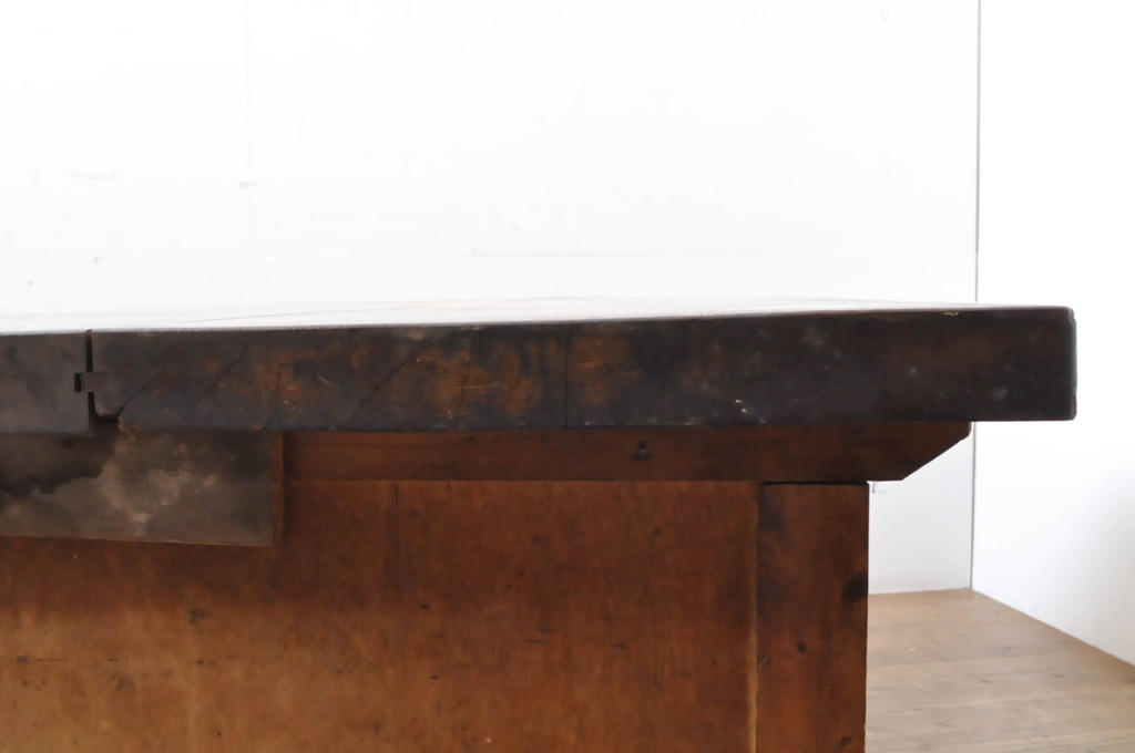 和製アンティーク　極厚天板　重厚感のある佇まいが魅力的な両面使いできる作業台(テーブル、デスク、机、在宅用、在宅ワーク)(R-066831)