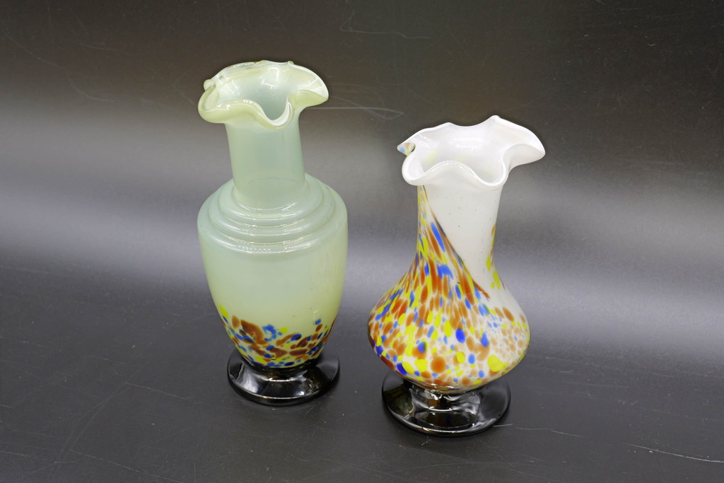 昭和レトロ 戦前 大正 可愛らしいデザインの古いマーブルガラス花瓶2個セット(フリル、色被せ、一輪挿し、花入、花器、硝子、吹きガラス)(R-076460)  | ラフジュ工房