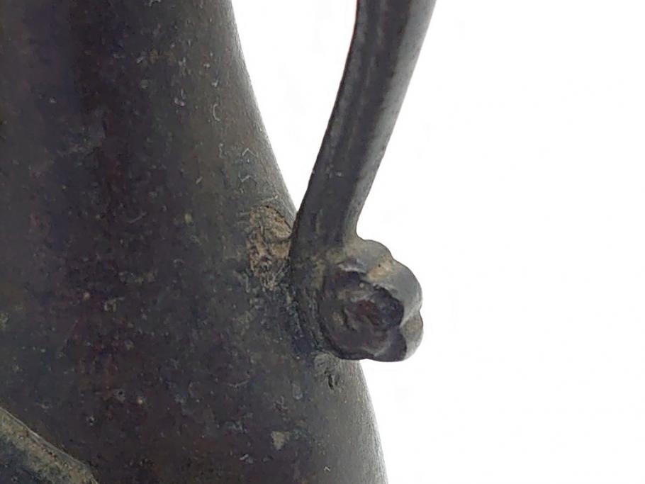 古玩　古銅　麒麟と亀の図　使い込むほどに深みが出る両取っ手付きの花瓶(花器、四つ脚、一輪挿し)(R-062050)