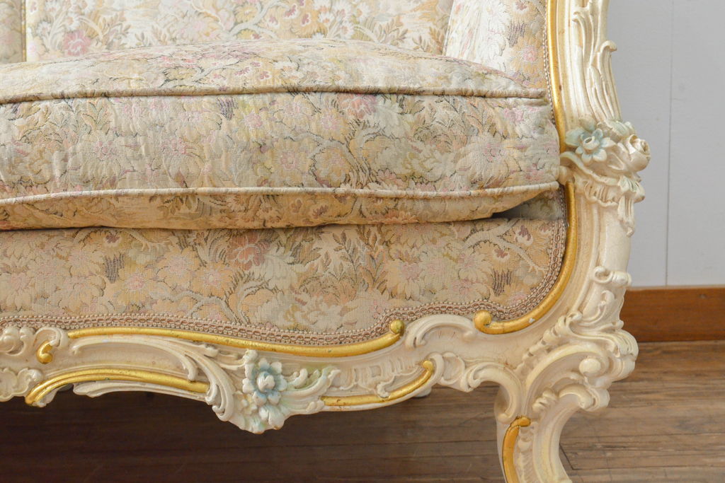 中古　イタリア高級家具　SILIK(シリック)　ロココ調　優雅な空間を演出する3人掛けソファ(三人掛けソファ、3P、アームソファ)(定価約90万円)(R-060779)