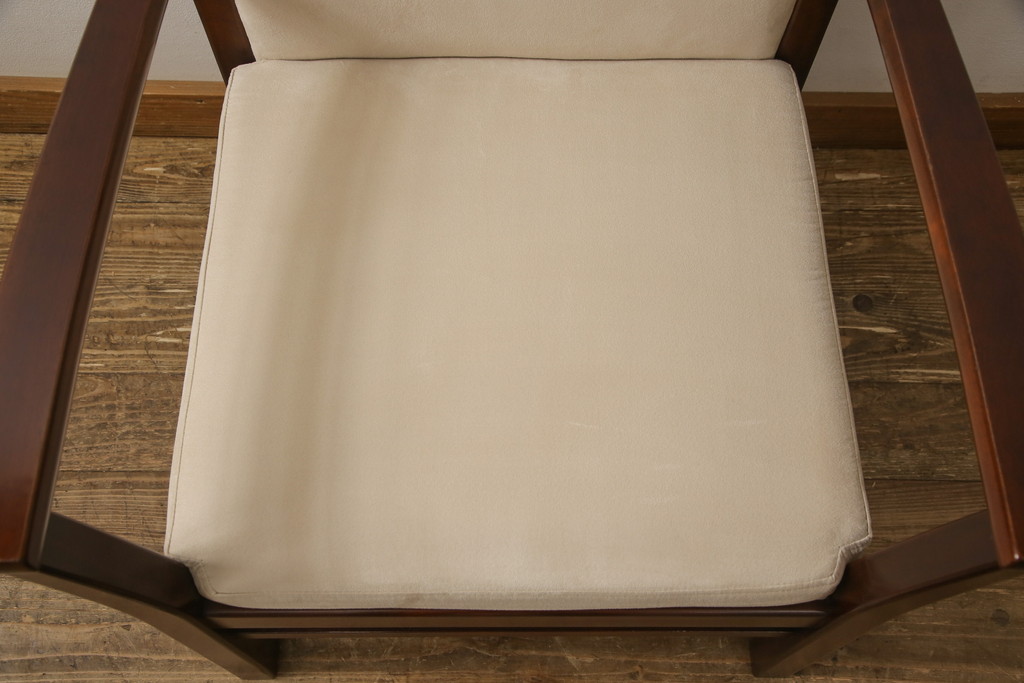 ビンテージ　モリシゲ(MORISHIGE/森繁)　艶やかな木肌で高級感ただようラウンジチェア(座敷椅子、イス、1人掛けソファ)(R-056766)