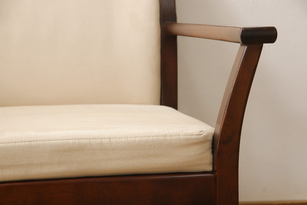 ビンテージ　モリシゲ(MORISHIGE/森繁)　艶やかな木肌で高級感ただようラウンジチェア(座敷椅子、イス、1人掛けソファ)(R-056767)