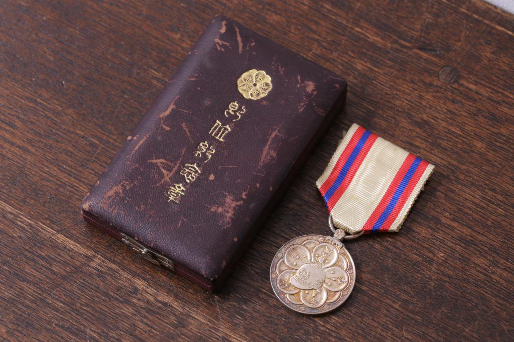 共箱付き 古い韓国の勲章(メダル)(R-028074) | ラフジュ工房