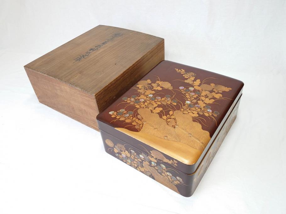 江戸期　蒔絵　書道具箱　金彩書道具箱になります