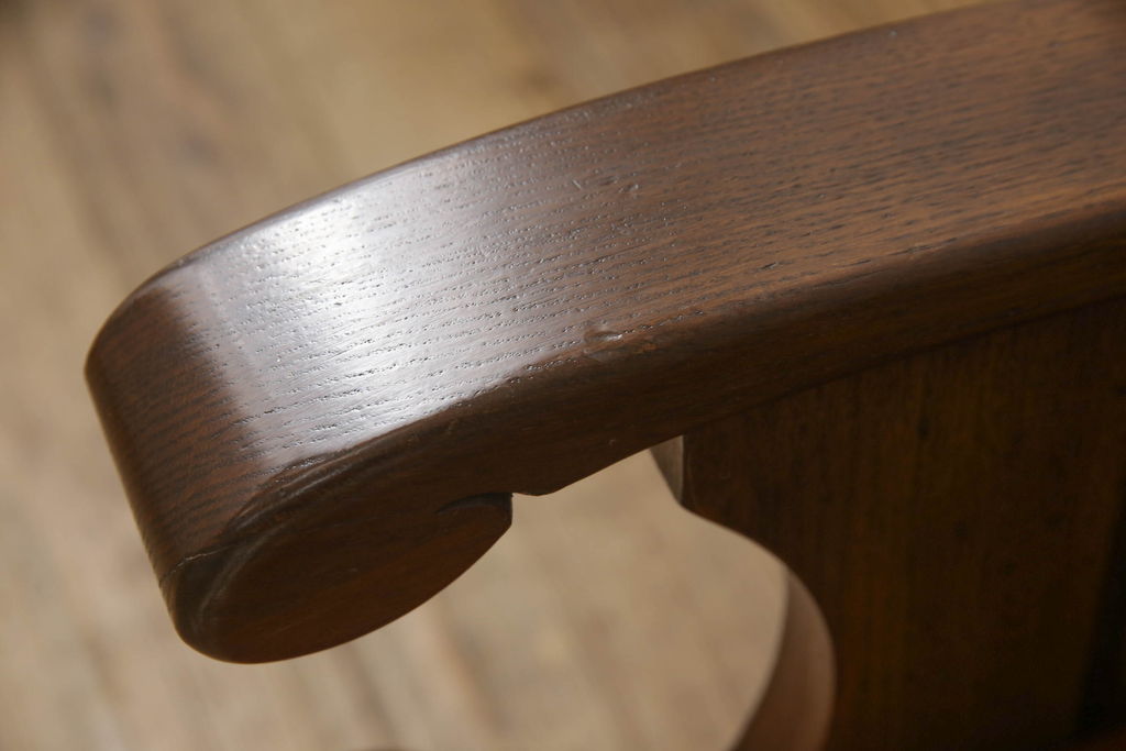 和製ビンテージ　オランダ柄　オーク材　起立木工　重厚でクラシカルな雰囲気と温かみを兼ね備えた1人掛けソファ(アームチェア、椅子、イス、ヴィンテージ)(R-059492)