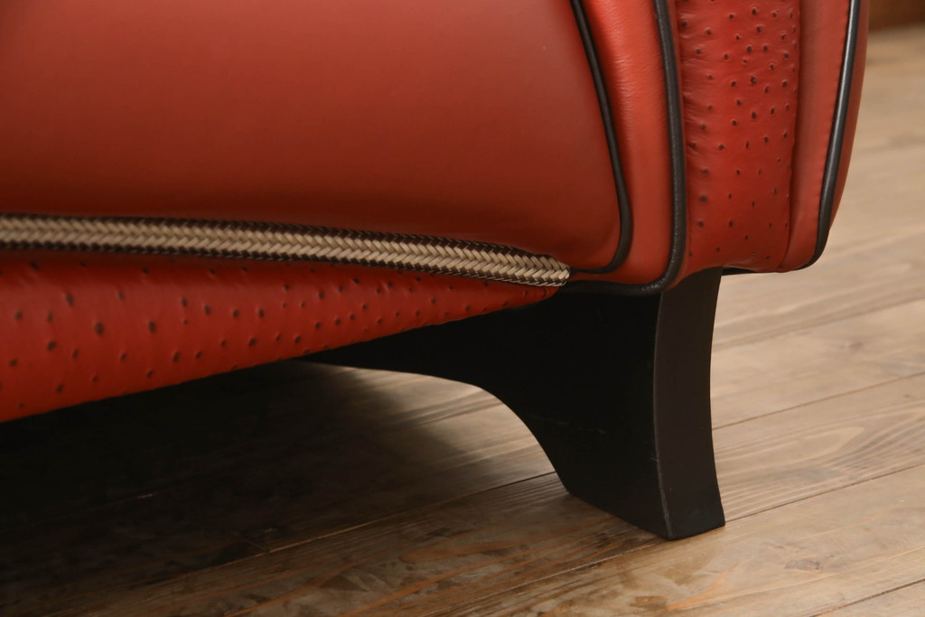 中古　美品　イタリア　Formitalia(フォルミタリア)　Lamborghini(ランボルギーニ)コレクション　鮮やかな赤が目を惹く本革2人掛けソファ(レザー、2Pソファ)(定価約90万円)(R-064838)