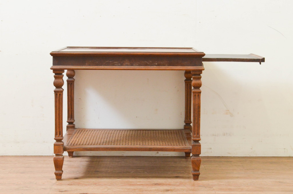 中古　DREXEL HERITAGE(ドレクセルヘリテイジ)　補助テーブル付きのクラシカルなサイドテーブル(ローテーブル、コーヒーテーブル、エンドテーブル、ナイトテーブル、飾り台)(R-069511)