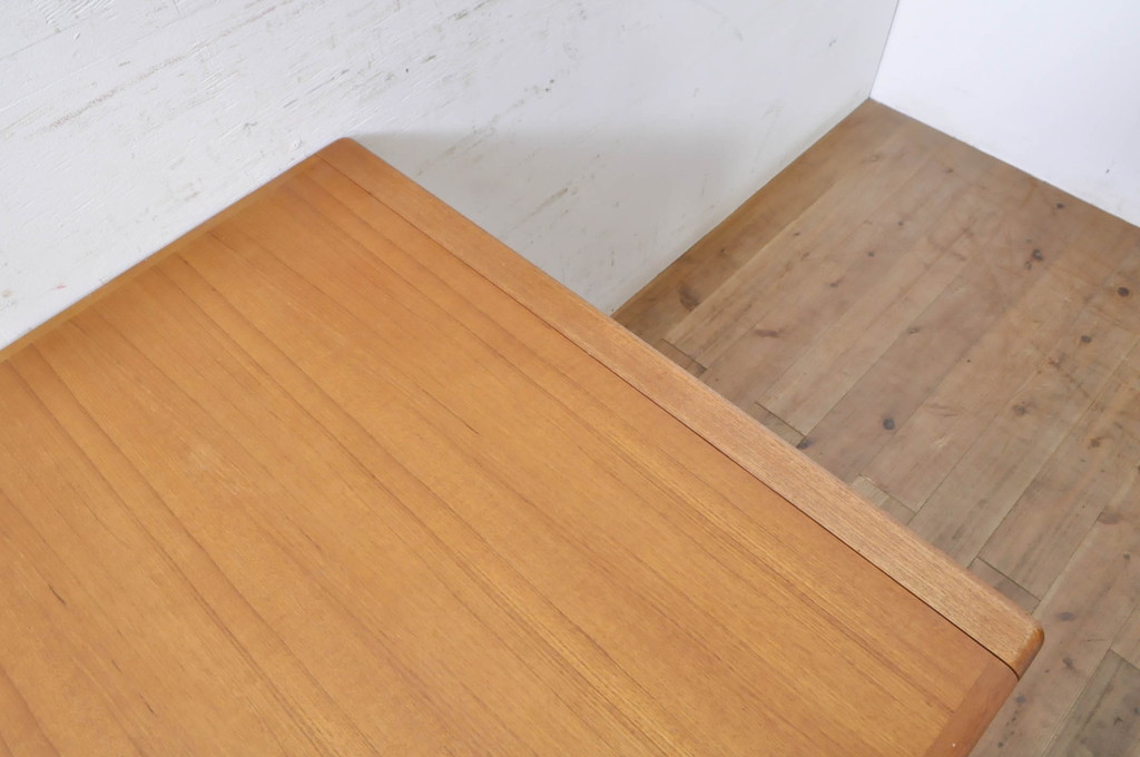 和製ビンテージ　木の温もり溢れるシンプルなデザインが美しいエクステンションダイニングテーブル(4人掛け、6人掛け、エクステンションテーブル、拡張式テーブル、食卓、作業台、ヴィンテージ)(R-069046)