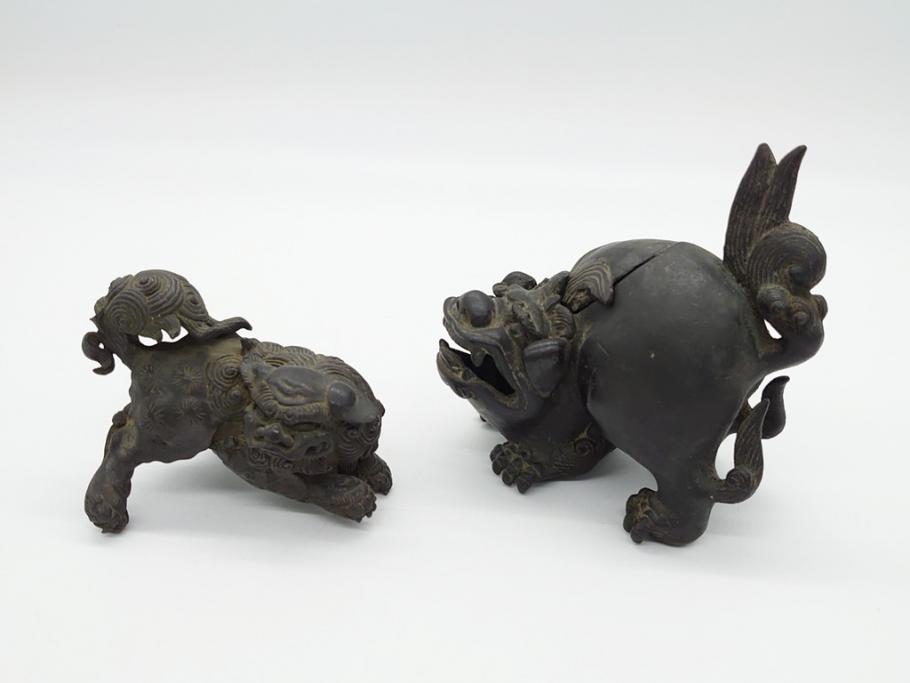 古玩 古銅 香炉 意匠を凝らした彫刻が見事な獅子2体(大、小)(置物