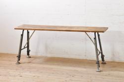アメリカヴィンテージ　ビンテージ家具　変わったデザインがお洒落なセンターテーブル(ローテーブル、リビングテーブル)(R-051709)