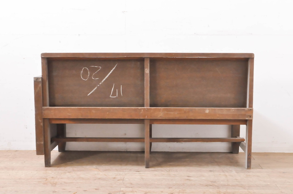 和製アンティーク　レトロな佇まいが魅力の木製ベンチ(長椅子、長イス、板座チェア、2人掛け、3人掛け)(R-066867)