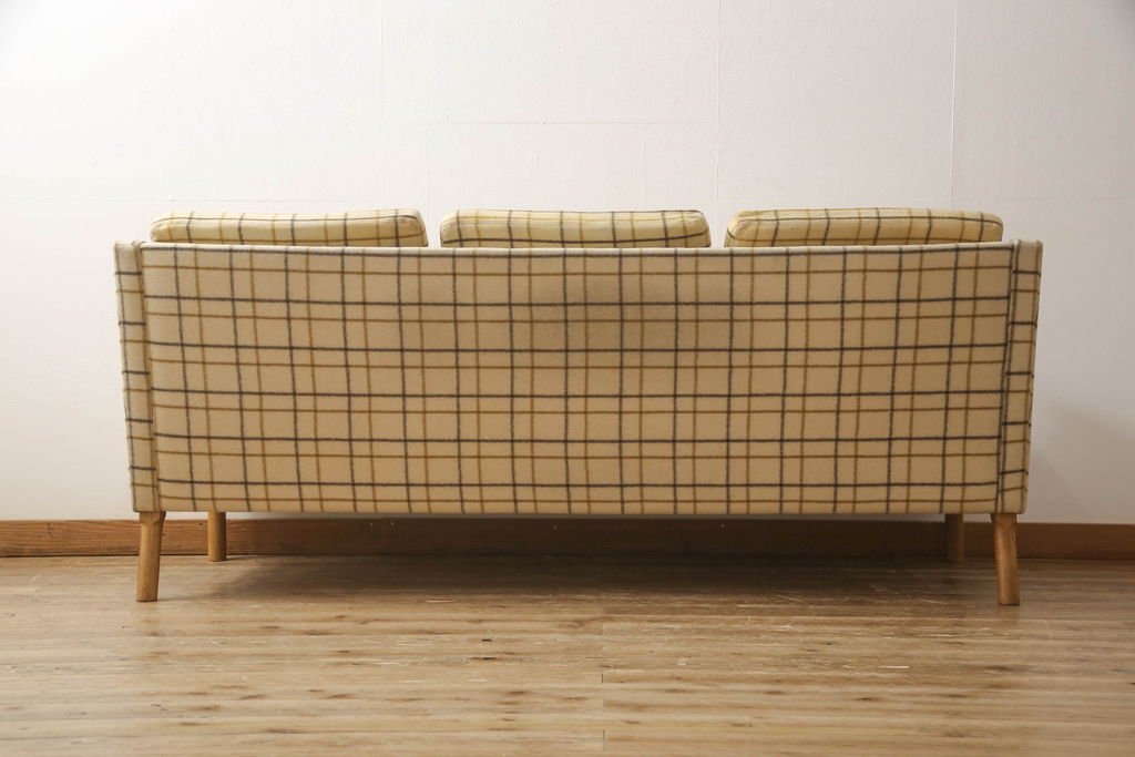 北欧ヴィンテージ　デンマーク家具　FRITZ HANSEN(フリッツハンセン)　チェック柄が可愛い、ほっこりした空間づくりにおすすめの3人掛けソファ(三人掛け、ビンテージ)(R-050607)