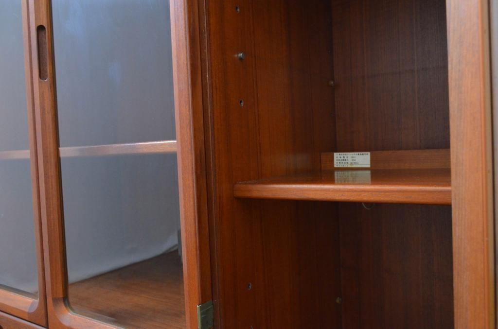 和製ビンテージ　日田工芸　チーク材　温かみのある木肌が魅力のキャビネット(サイドボード、飾り棚、収納棚、戸棚、ヴィンテージ)(R-068117)