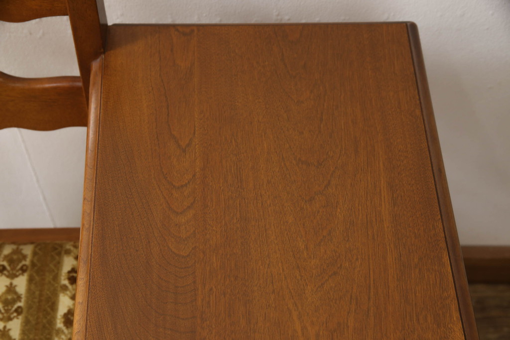 中古　美品　横浜ダニエル(daniel)　カントリー調のデザインが可愛らしいテレフォンベンチ(サイドテーブル、テーブル付きチェア)(R-051836)