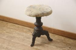 ヴィンテージ家具　北欧ビンテージ　G-PLAN(ジープラン)　エルム材　木の温もりと上品な佇まいが魅力のダイニングチェア(椅子)(R-037786)