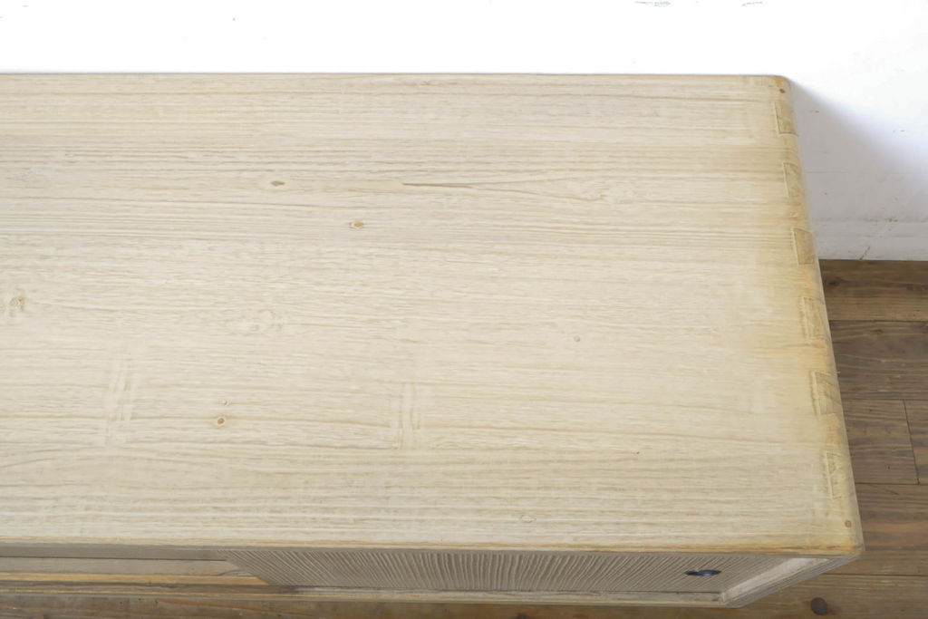 中古　東京の伝統工芸　桐の名門相徳(あいとく)　シンプルモダンな桐箪笥ローボード(桐たんす、並厚、テレビ台、テレビボード、収納棚、戸棚、リビングボード、桐たんす)(R-061404)