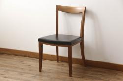 中古　展示美品　Ritzwell(リッツウェル)　CAREZZA(カレッツァ)　782　ウォールナット材　スタイリッシュな佇まいが魅力のチェア(ダイニングチェア、椅子、イス)(定価約10万円)(R-065758)
