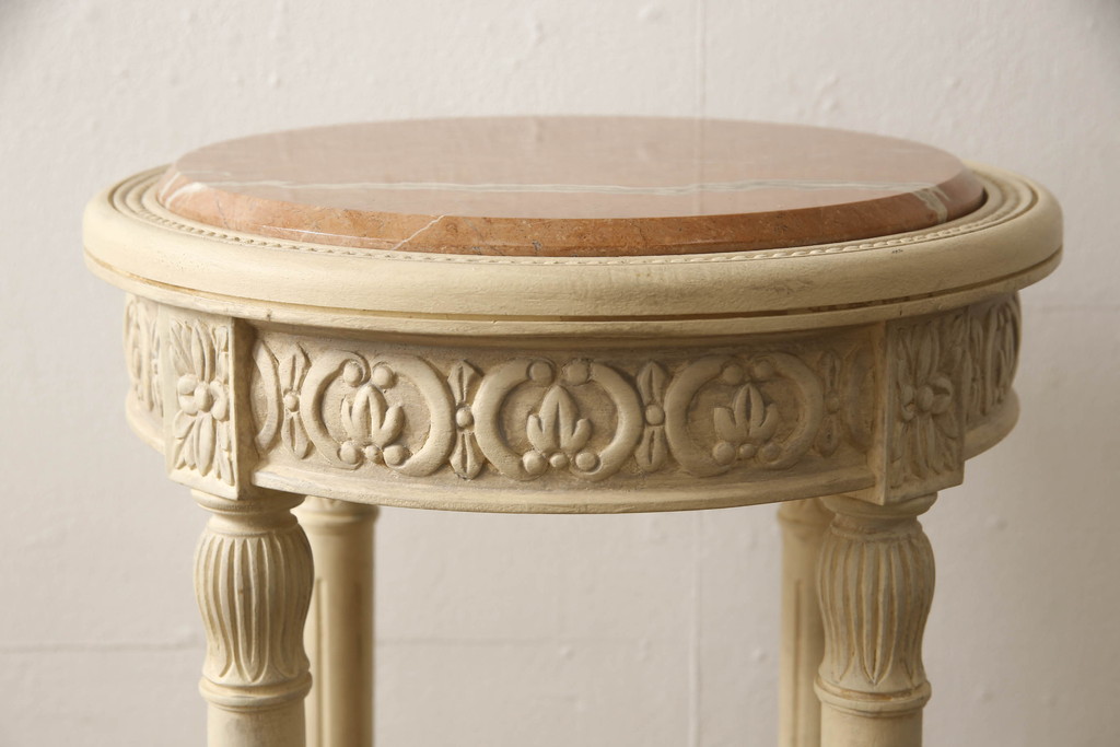 フランスアンティーク　繊細かつエレガントなデザインが美しいサイドテーブル(飾り台、花台、陳列棚)(R-057114)