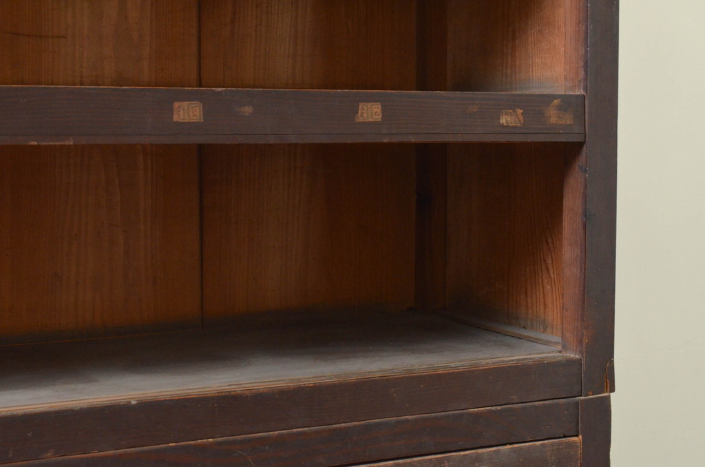 和製アンティーク　古作造り　古い商家の収納箪笥サイドボード(収納棚、サイドキャビネット、戸棚、食器棚、リビングボード)(R-069583)