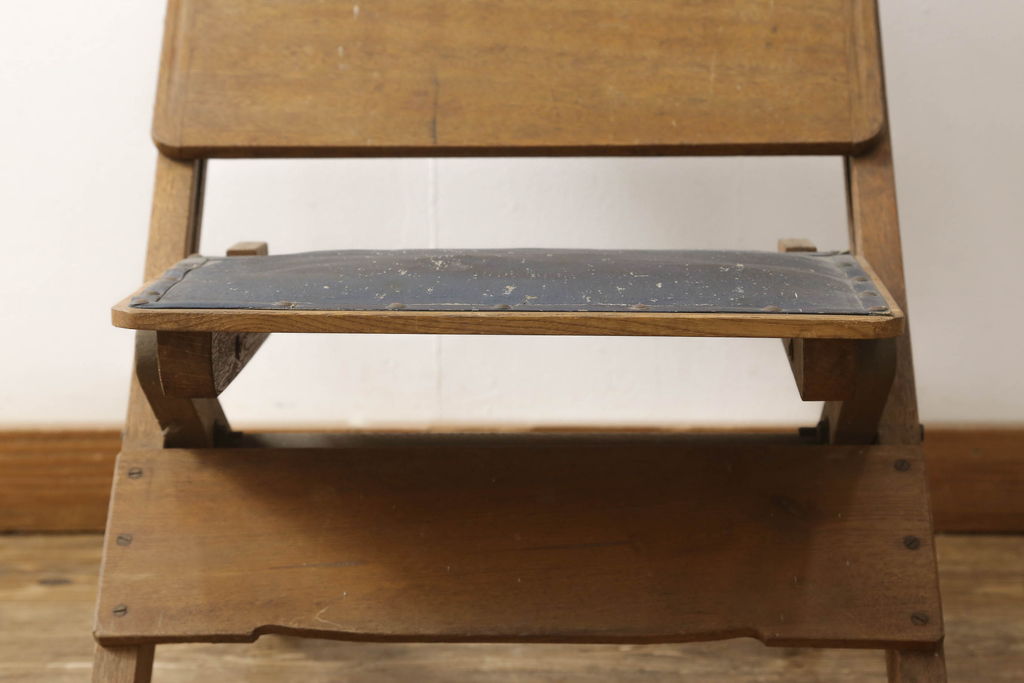 和製アンティーク　昔懐かしい!古い質感が趣溢れる折畳式勉強机(折り畳み式、デスク、つくえ、子供用チェア、ディスプレイ台)(R-060964)