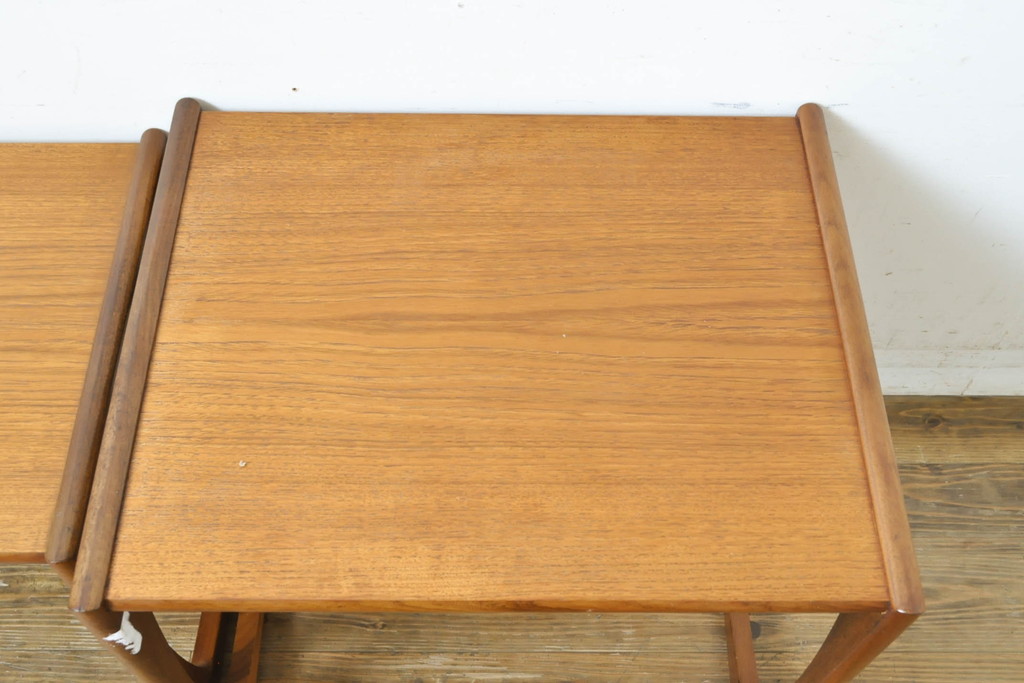 イギリスビンテージ　北欧スタイル　G-PLAN(ジープラン)　温かみのある木味が魅力のネストテーブル(サイドテーブル、カフェテーブル、ヴィンテージ)(R-063242)