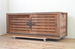 アンティーク家具　明治期　シンプルなデザインと和モダンな雰囲気が魅力のサイドボード(収納棚、戸棚、テレビ台)(R-037250)