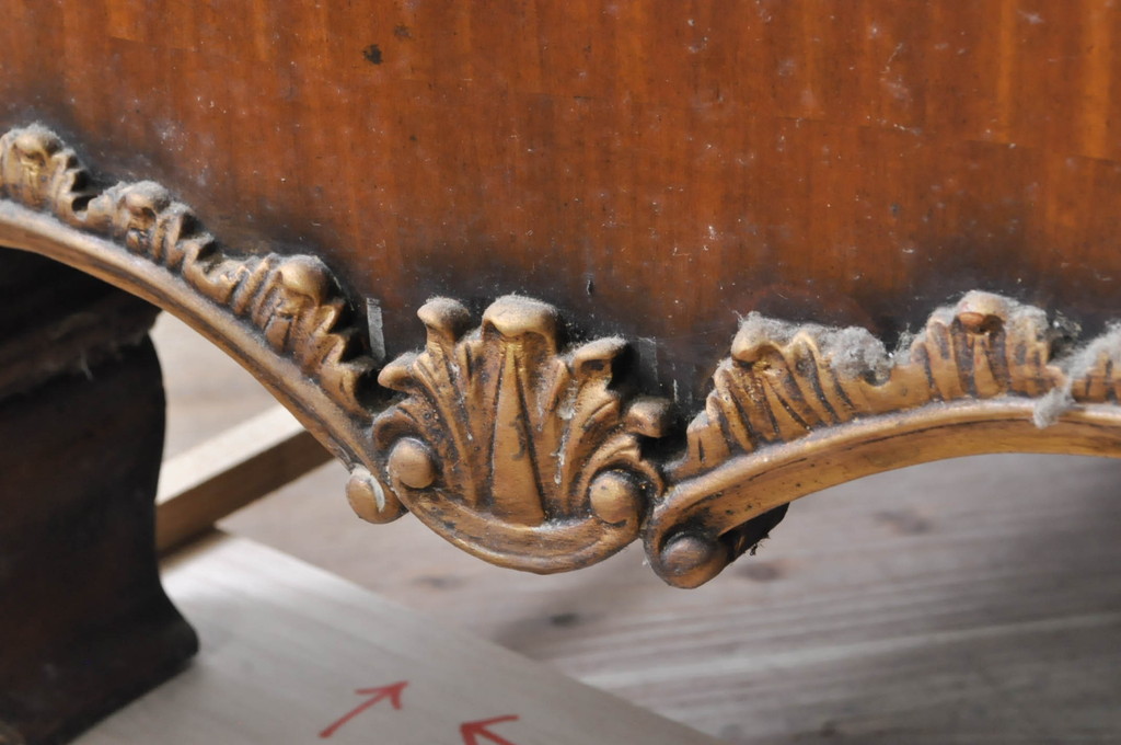 中古　MAITLAND SMITH(メートランドスミス)　優美な装飾と艶のある木肌が美しいチェスト(コモード、サイドボード、サイドチェスト、引き出し、店舗什器)(定価約120万円)(R-069268)