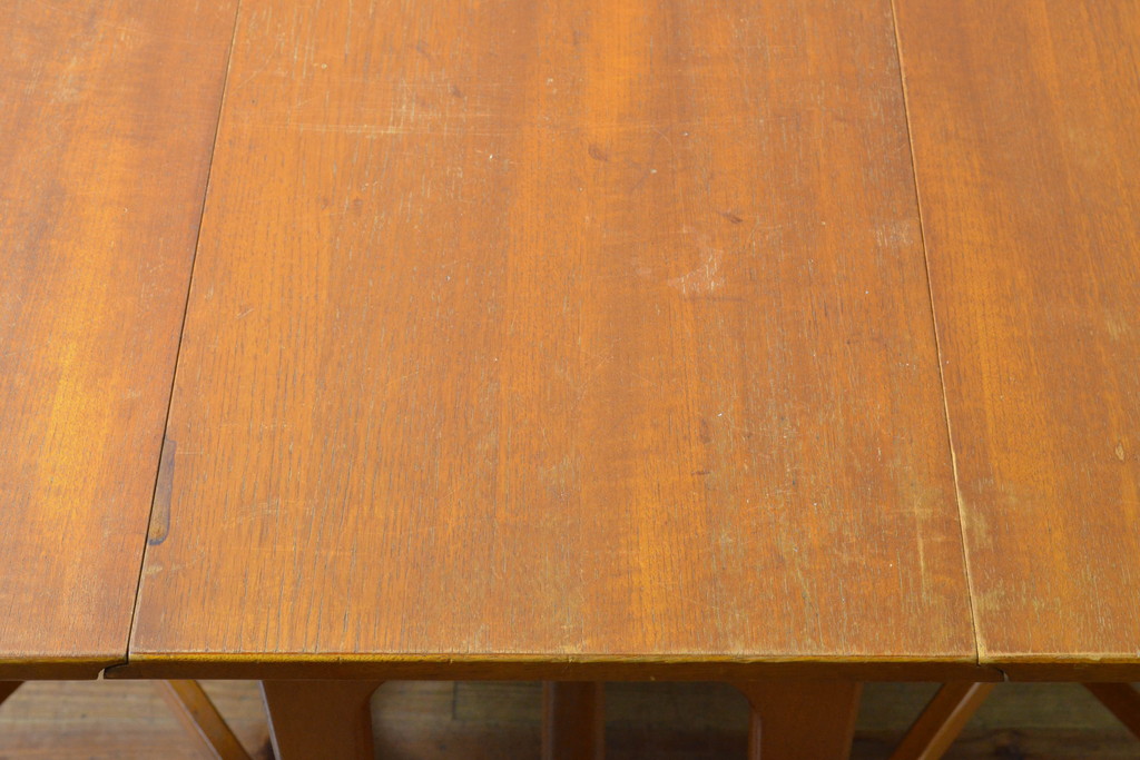 北欧ビンテージ　チーク材　温かみのある木味が魅力のバタフライテーブル(ダイニングテーブル、2人掛け、4人掛け、6人掛け、食卓、エクステンションテーブル、ヴィンテージ)(R-063354)