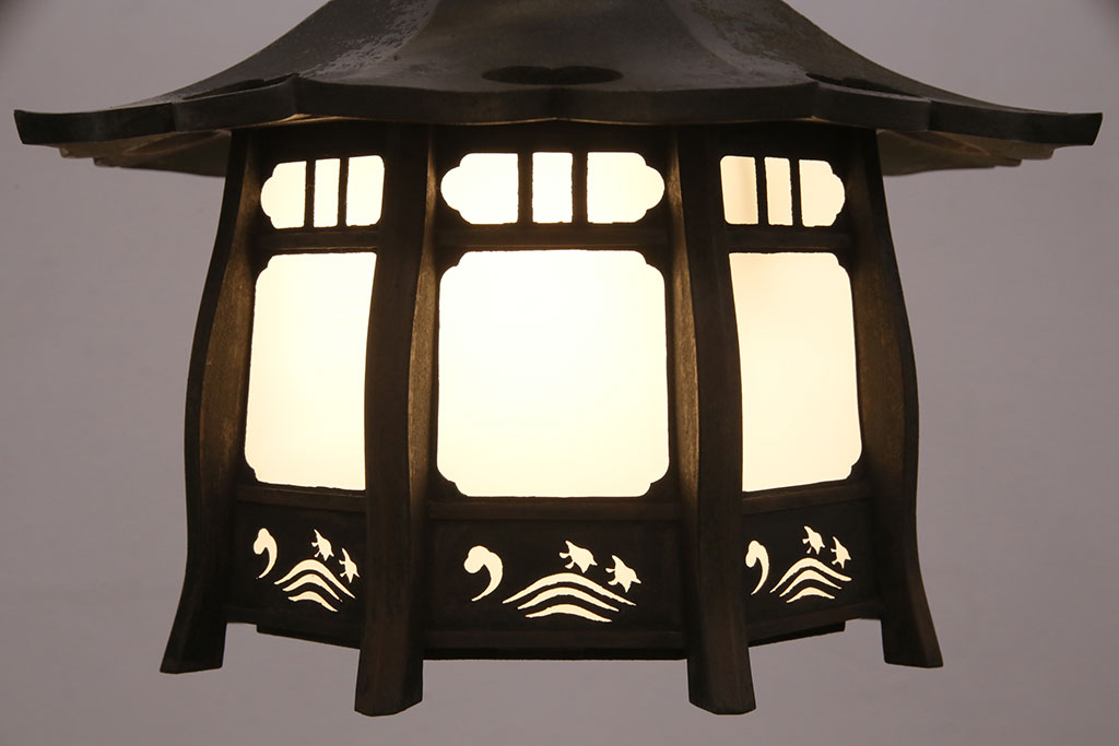 アンティーク照明　重厚な佇まいが存在感を放つ銅製の灯籠(灯篭、吊り下げ照明、天井照明)(R-049181)