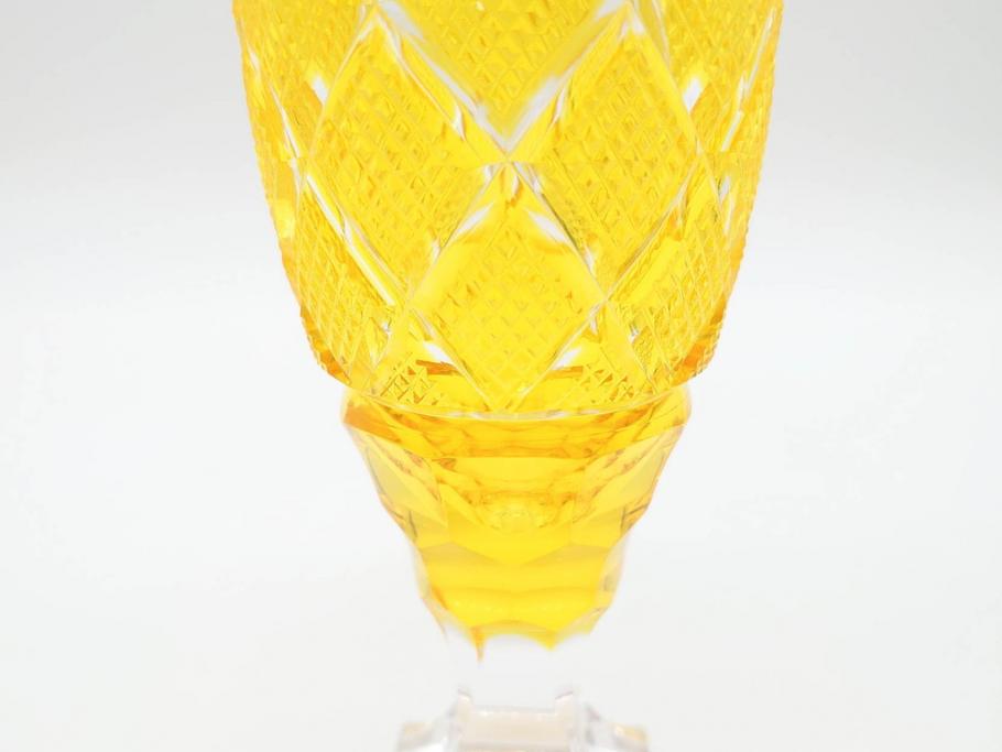 鹿児島県指定伝統的工芸品　島津薩摩切子　SHIMADZU　緻密なカットと鮮やかな色彩が目を惹く脚付杯(大)(色被せガラス、グラス、硝子、盃)(R-070631)