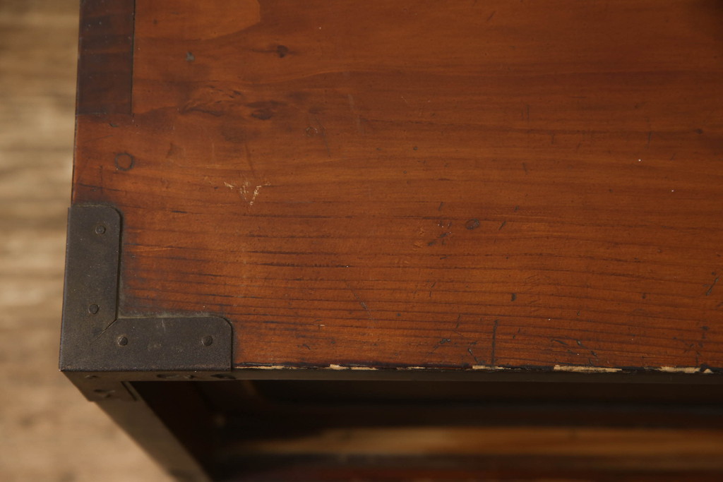 和製アンティーク　上品な金具が魅力の庄内箪笥ローボード(テレビ台、テレビボード、ローチェスト、引き出し、時代箪笥、収納棚、戸棚)(R-063563)