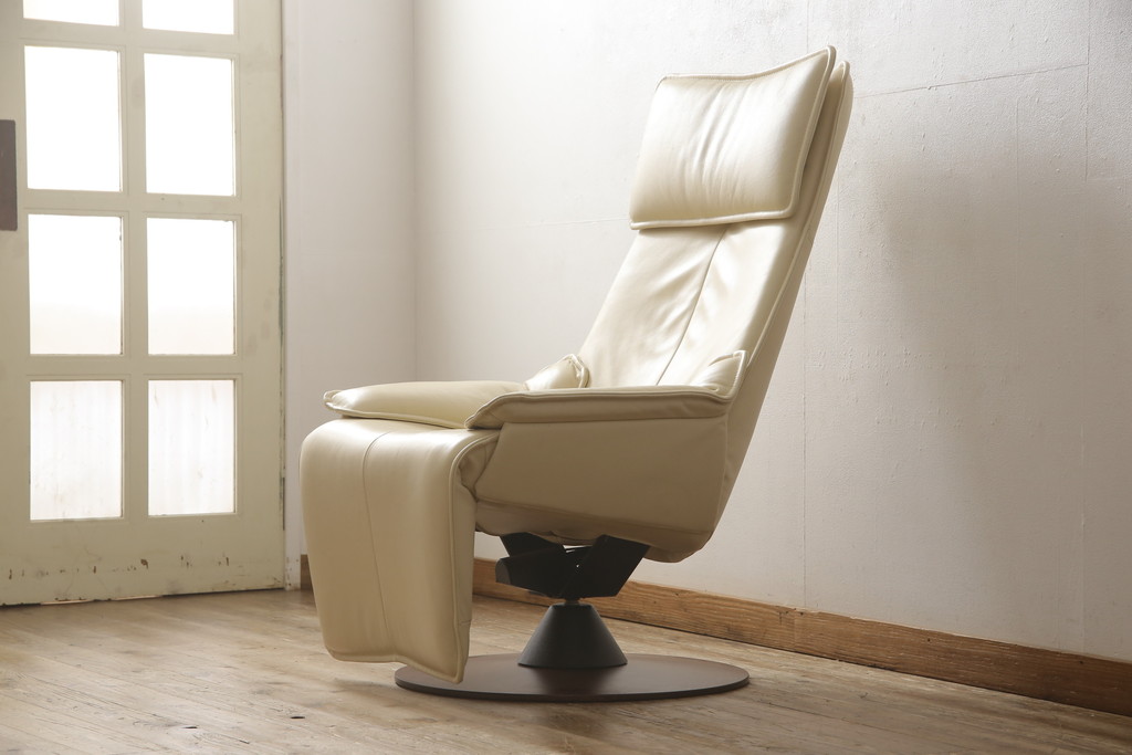 中古　本革　ノルウェー　Hjellegjerde(イエリアーダ社)　優雅なくつろぎの時間におすすめのリクライニングチェア(椅子、アームチェア、1人掛けソファ)(R-057899)
