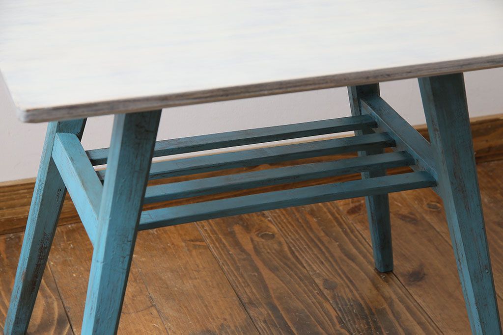 ペイント家具　レトロなカラーが可愛らしいセンターテーブル(サイドテーブル、コーヒーテーブル、花台)